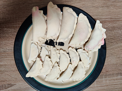 Превью Вареники с вишней