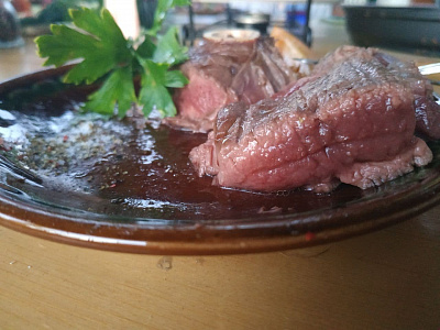 Превью Стейк из окорока северного оленя на кости 400-800 гр